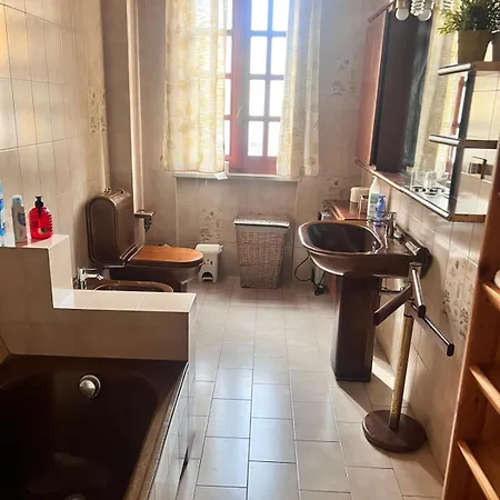 Apartment Casa Di Zoe: Bike-friendly With Bbq Garden