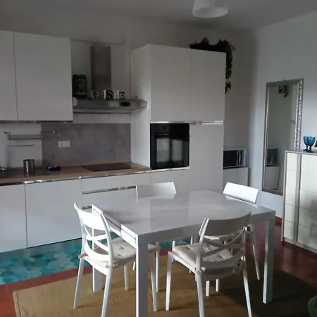 Casa Di Zoe: Bike-friendly With Bbq Garden Apartment *