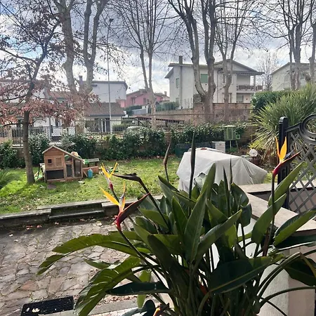 Casa Di Zoe: Bike-friendly With Bbq Garden Apartment Civita Castellana