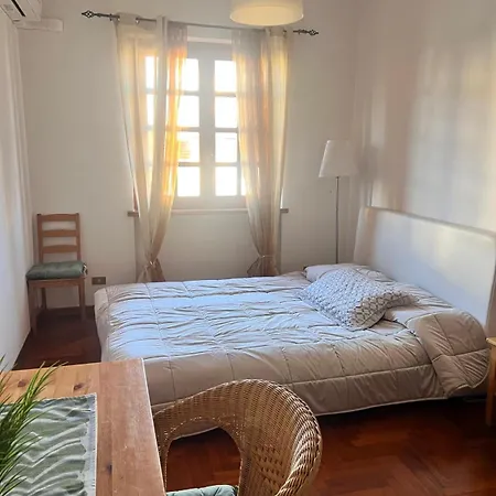 Casa Di Zoe: Bike-friendly With Bbq Garden Apartment